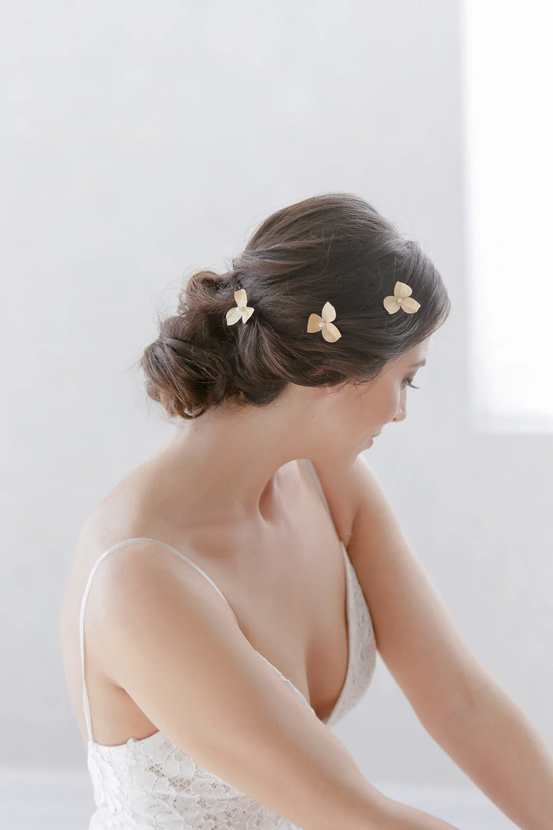 Trillium Floral Hairpin - Image 3